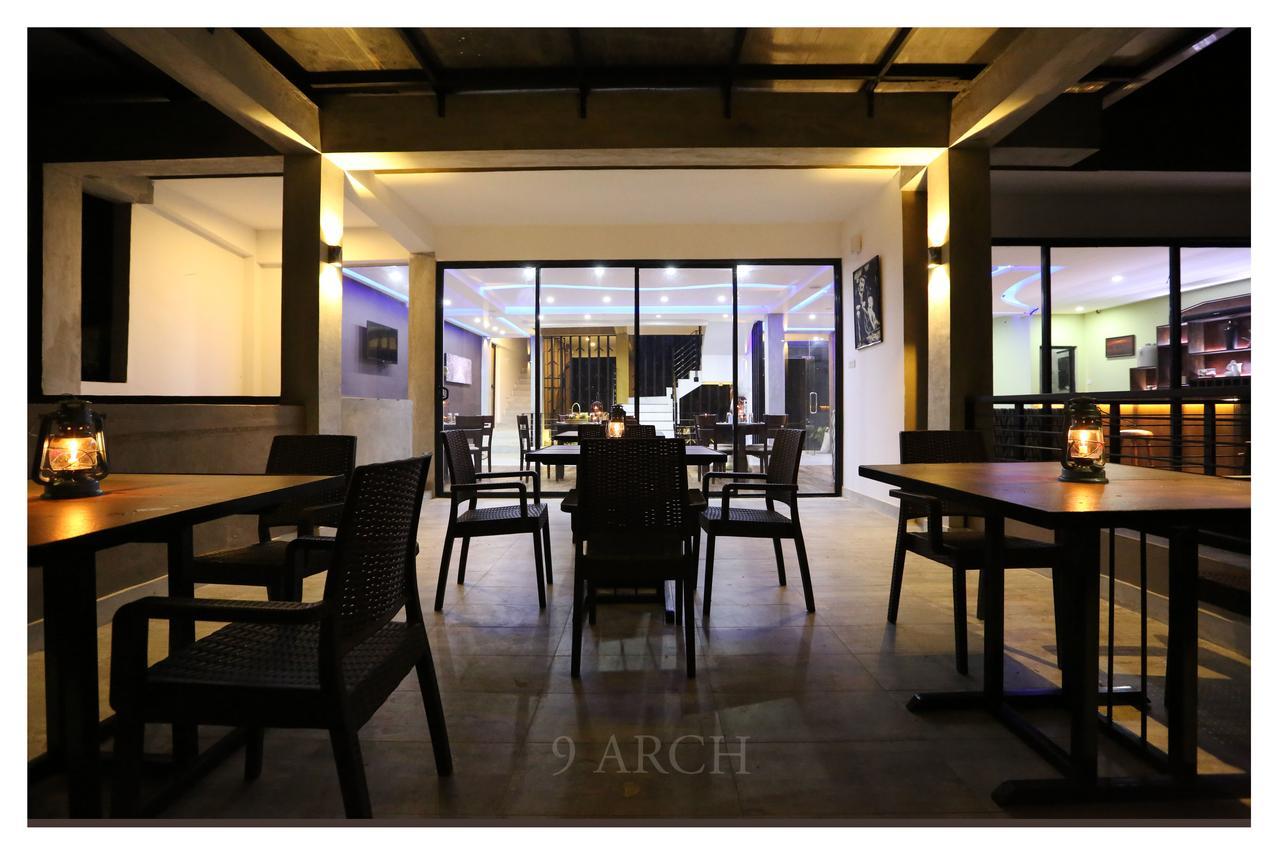 9 Arch Hotel บันดาราเวลา ภายนอก รูปภาพ
