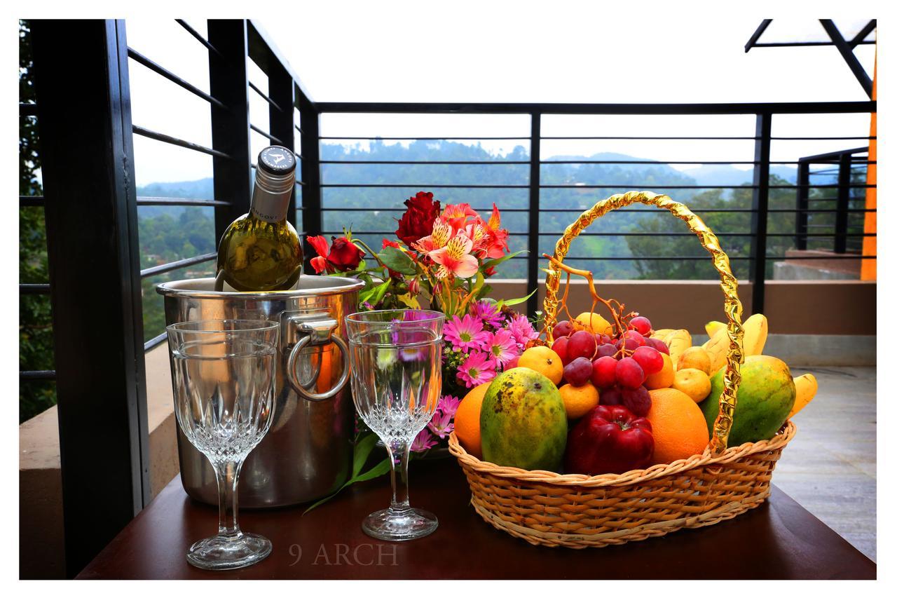 9 Arch Hotel บันดาราเวลา ภายนอก รูปภาพ