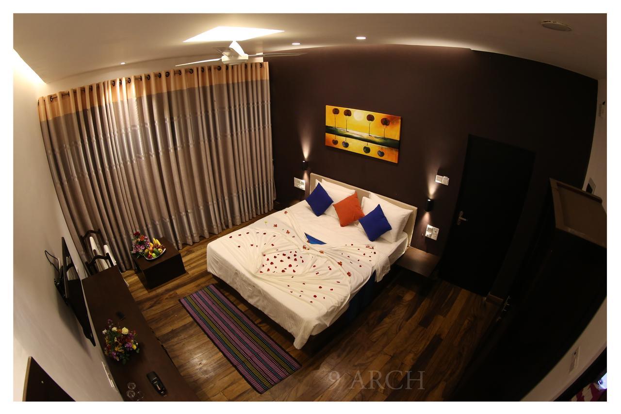 9 Arch Hotel บันดาราเวลา ภายนอก รูปภาพ