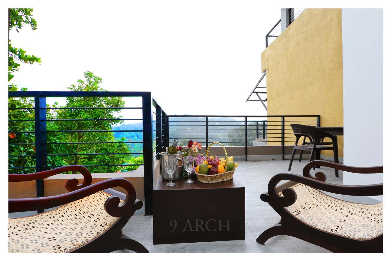 9 Arch Hotel บันดาราเวลา ภายนอก รูปภาพ