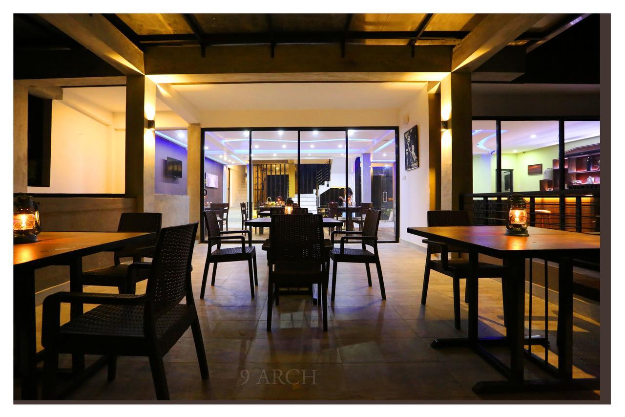 9 Arch Hotel บันดาราเวลา ภายนอก รูปภาพ