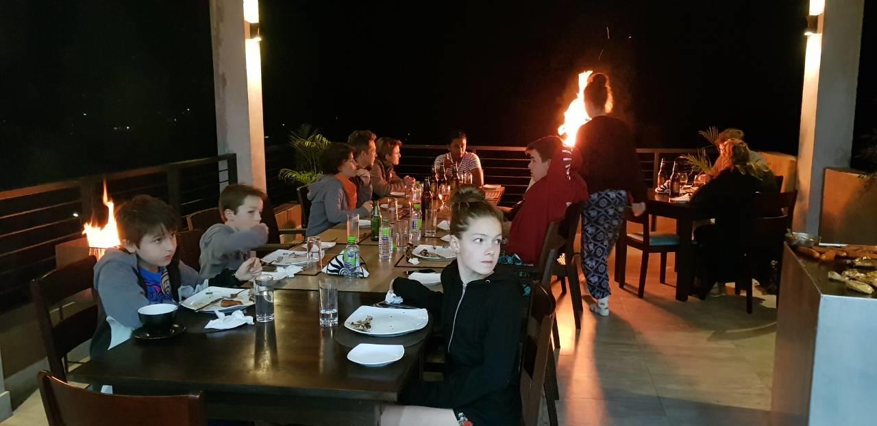9 Arch Hotel บันดาราเวลา ภายนอก รูปภาพ