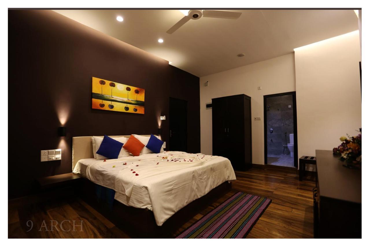 9 Arch Hotel บันดาราเวลา ภายนอก รูปภาพ